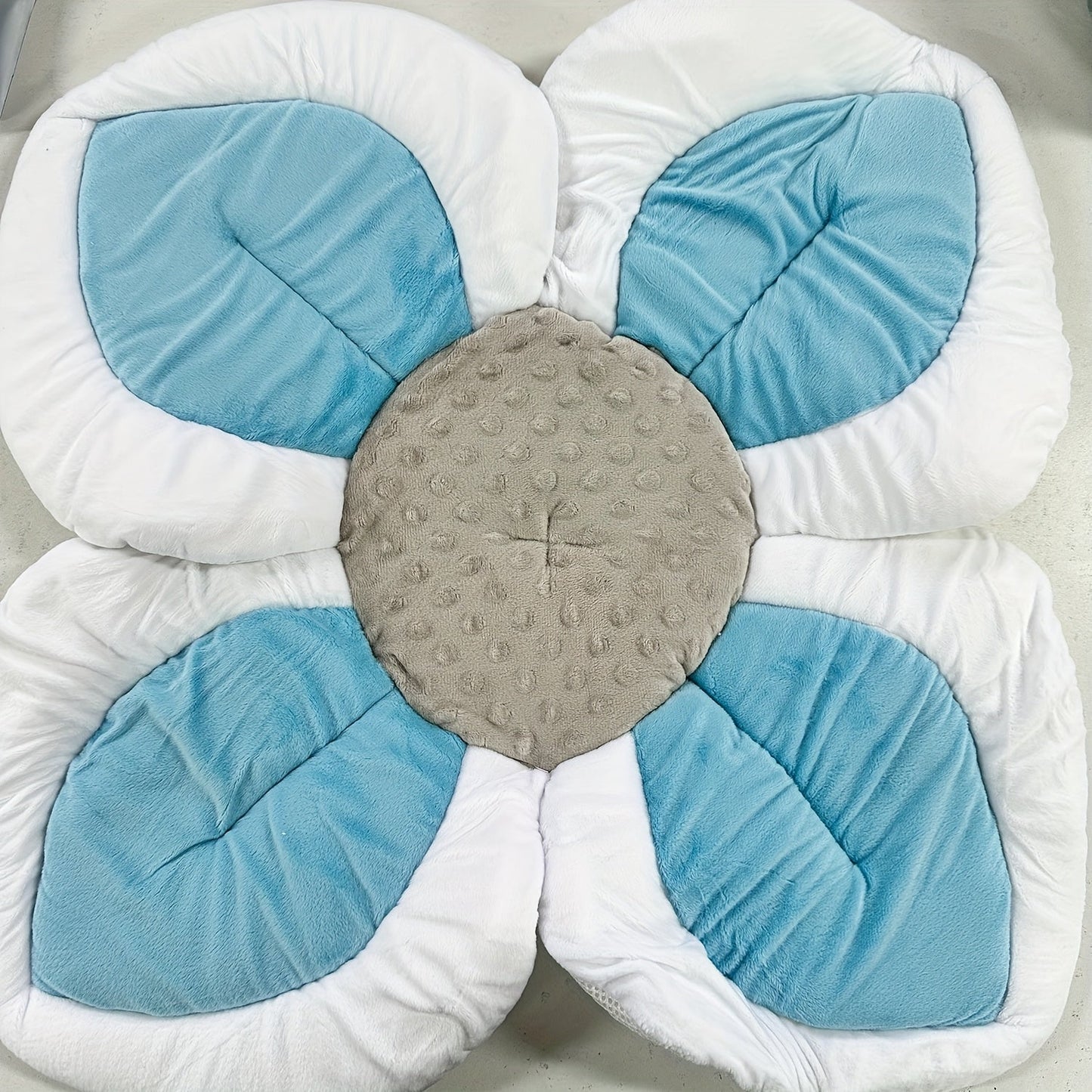 BloomBather™ – Plush Flower Baby Bath Pad