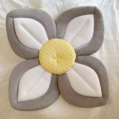 BloomBather™ – Plush Flower Baby Bath Pad