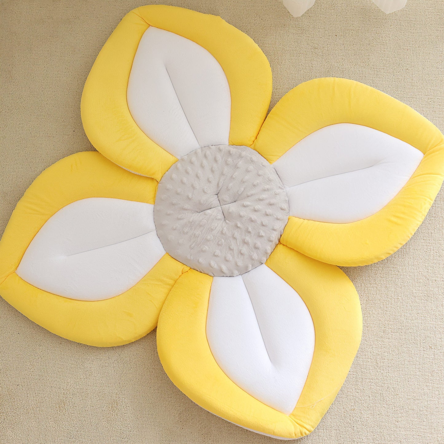 BloomBather™ – Plush Flower Baby Bath Pad